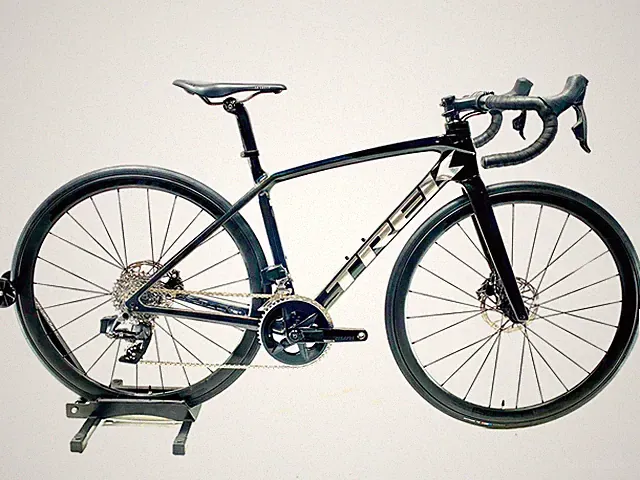 2023 Trek Emonda SL 6 SRAM Rival AXS 12-Speed Size: 50cm (Preowned)